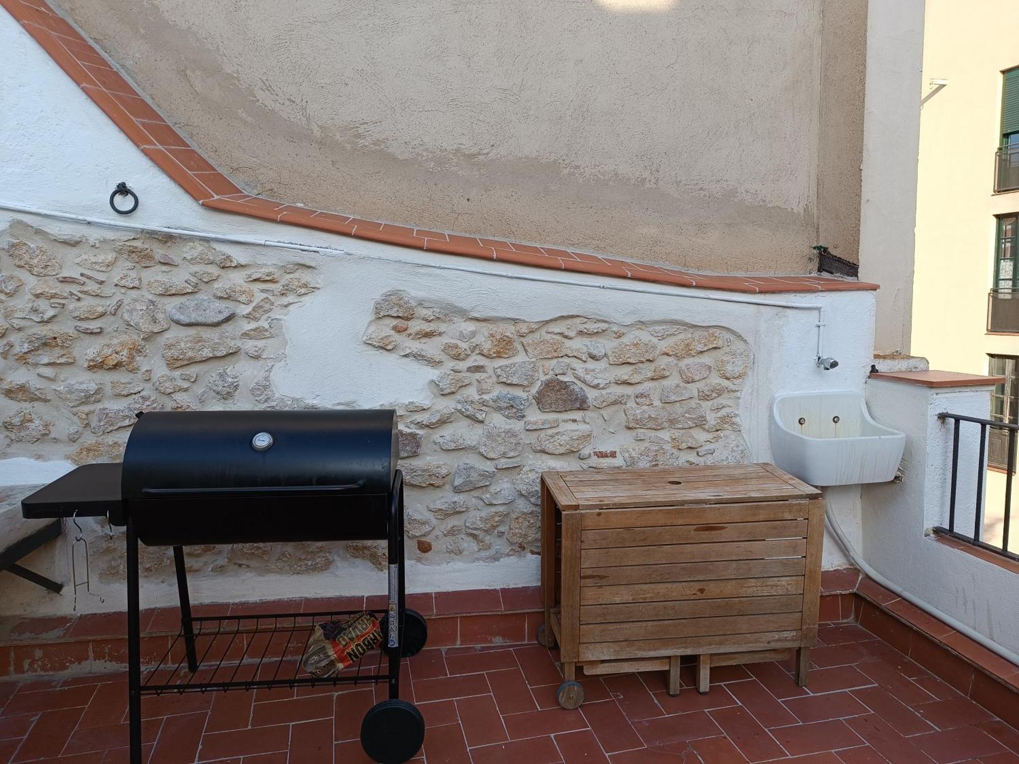 Petra Apartments -Old City With Terrace And Barbecue- Таррагона Екстер'єр фото
