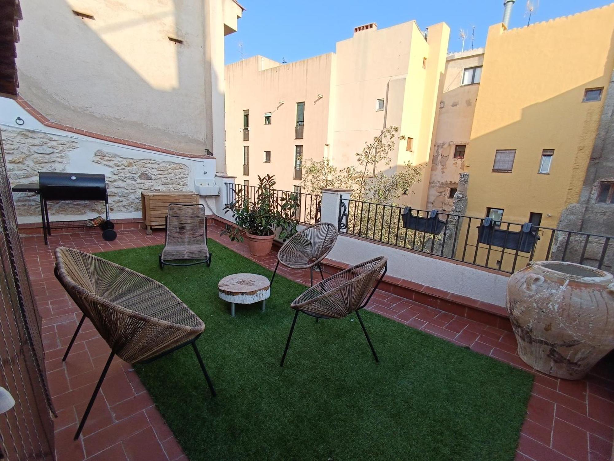 Petra Apartments -Old City With Terrace And Barbecue- Таррагона Екстер'єр фото